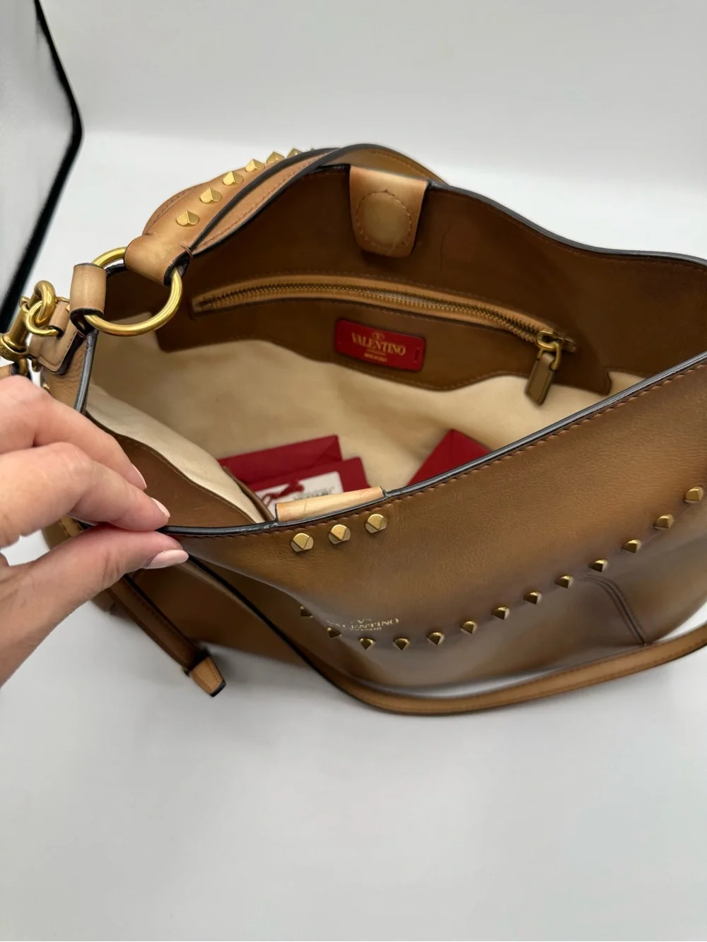 Valentino Garavani - Twinkle Studs Cognac Leather Medium Hobo Bag